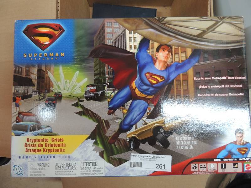 lot 261 image: Kids game superman to the rescue - ...
