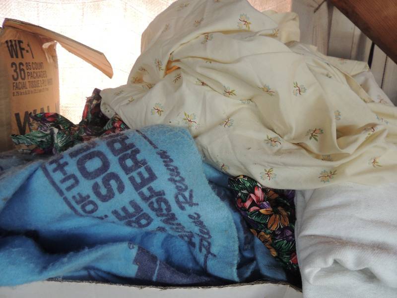lot 166 image: Box of various fabric...