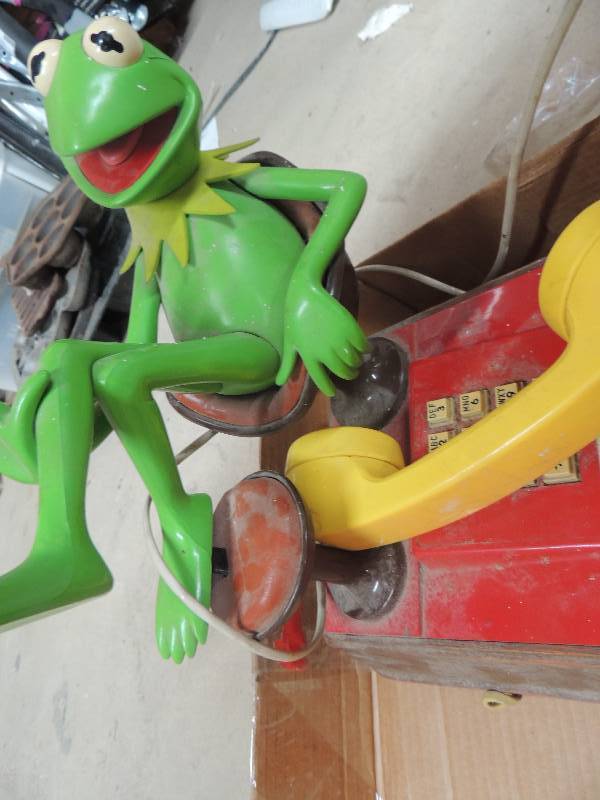 lot 181 image: Kermit the Frog house phone ...