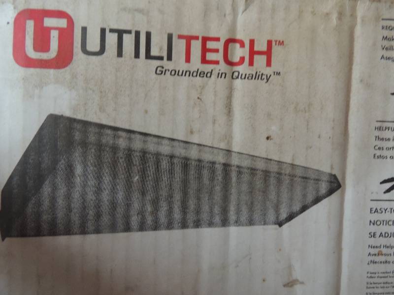lot 184 image: TeleTech 2 ft. 2 light T8 wrap...