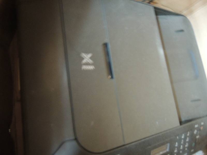 lot 186 image: Pixma brand copier and printer...