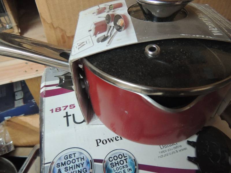 lot 210 image: Teflon skillets,  covered dish c...