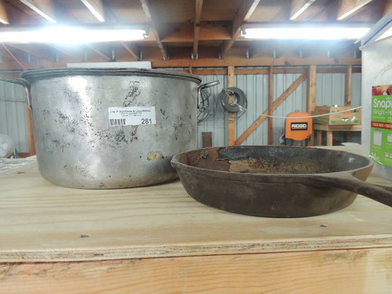 lot 281 image: 8 QT serving pan and 8B cast iron s...