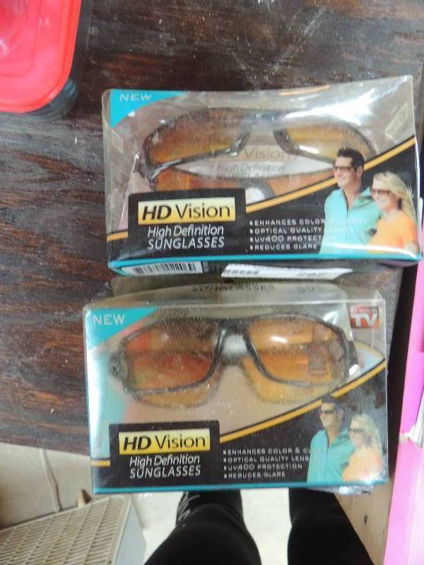 lot 297 image: HD vision HD sunglassess x 2...