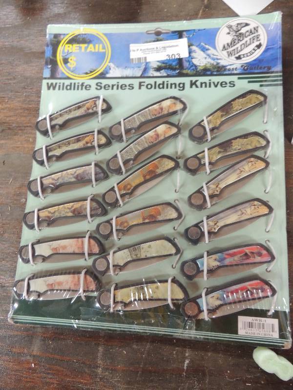 lot 303 image: Wildlife series folding knifes Fros...