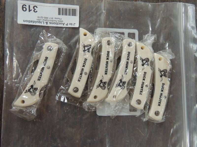 lot 319 image: Frost Knife (s)-Duck hunter  QTY 6...