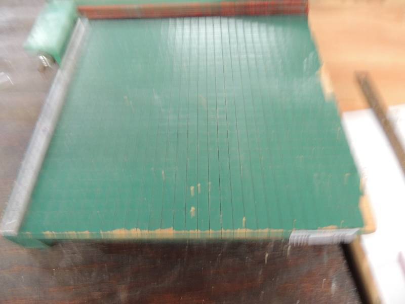 lot 338 image: GREEN PAPER CUTTER