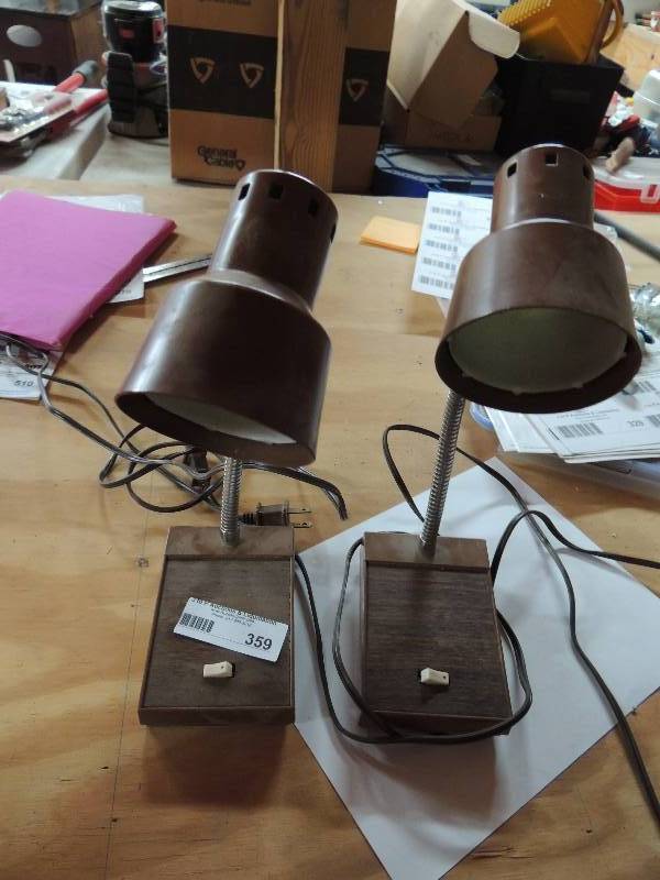lot 359 image: 2 desktop lamps...