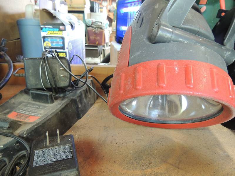 lot 393 image: Husky spotlight with charger and co...