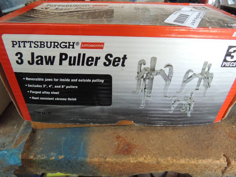 lot 397 image: 3 jaw puller set...