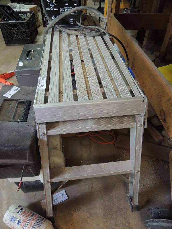 lot 405 image: metal work platform