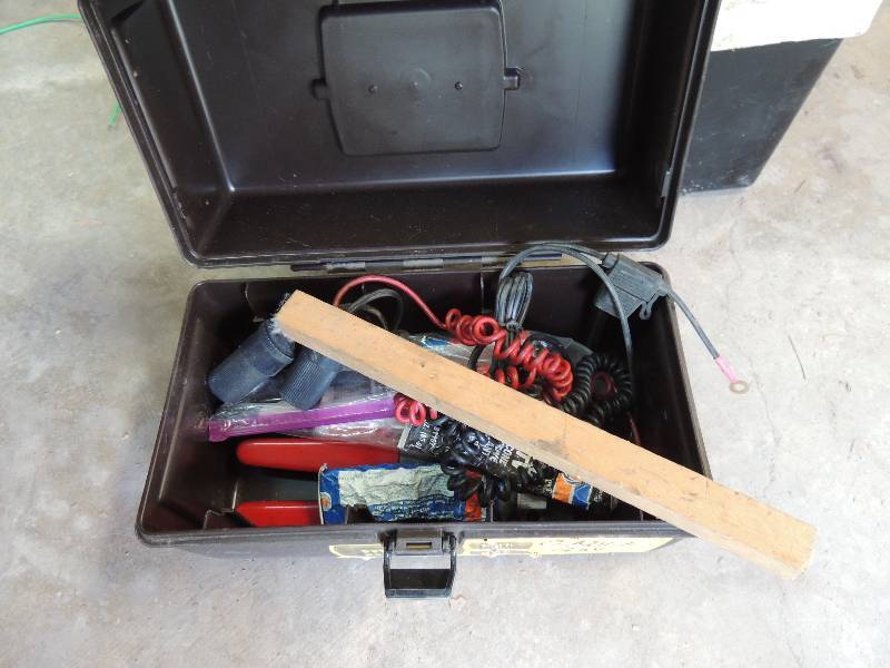 lot 406 image: 20 gal tool box and battery box...