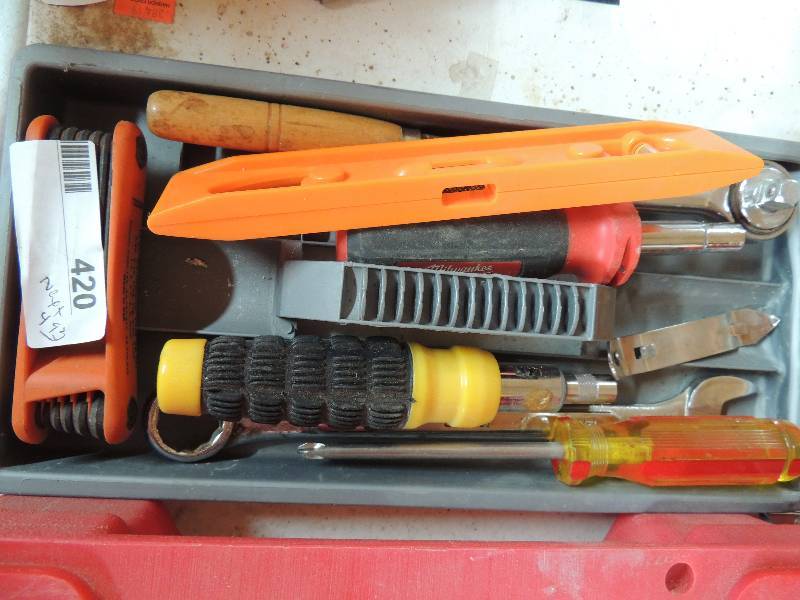 lot 420 image: SMALL HAND HELD  TOOL HOLDER WITH S...