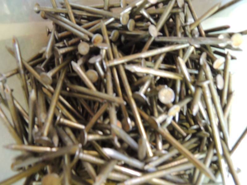 lot 643 image: NAILS 16D - PARTIAL BUCKET...