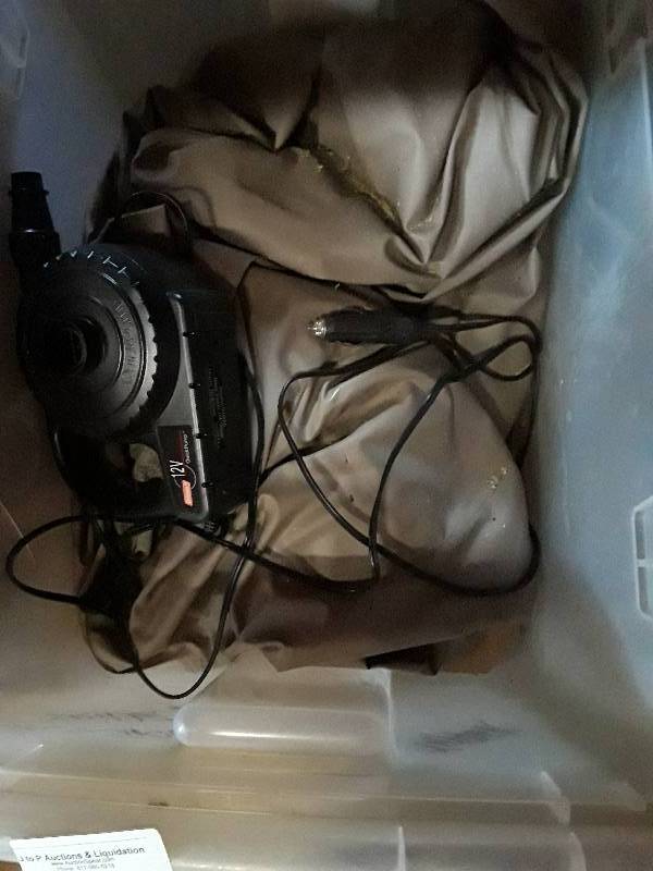 lot 543 image: air mattress with pump...