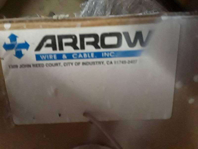 lot 558 image: Arrow wire cable box...