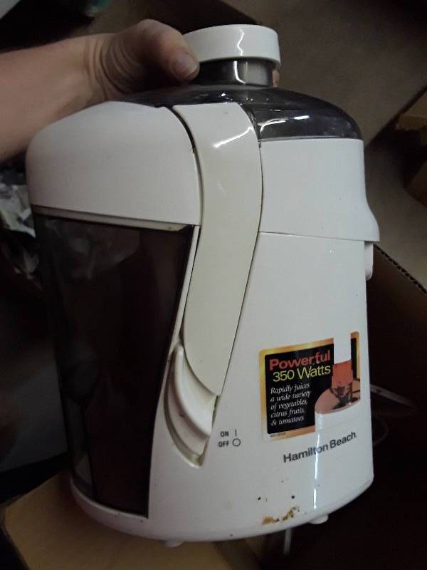 lot 567 image: Juicer in box...