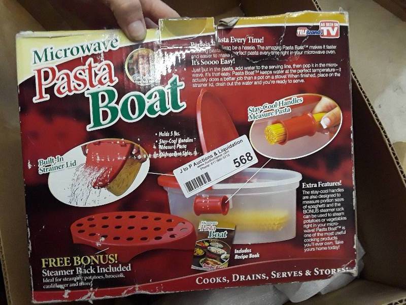 lot 568 image: PASTA BOAT  and 8 coffee mugs...