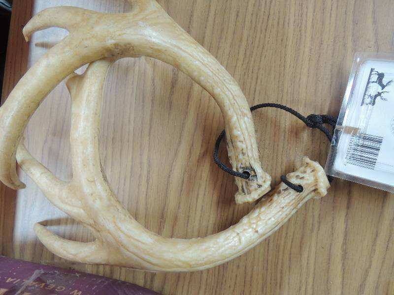 lot 931 image: Model 3040 super shot game calls...