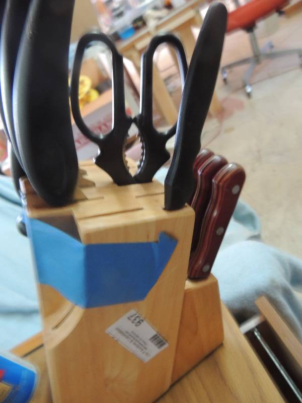 lot 937 image: Kitchen knife bock with 8 knives an...