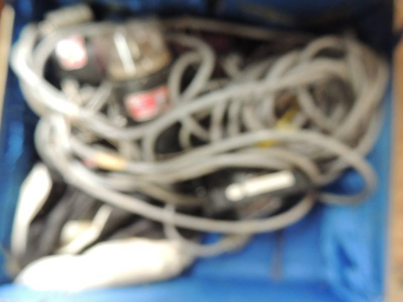 lot 947 image: Photo lights x 3  LH 2.000 with car...