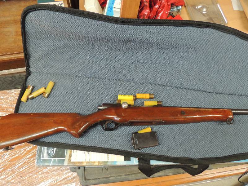 lot 951 image: Mossberg 20. gauge, bolt action wca...