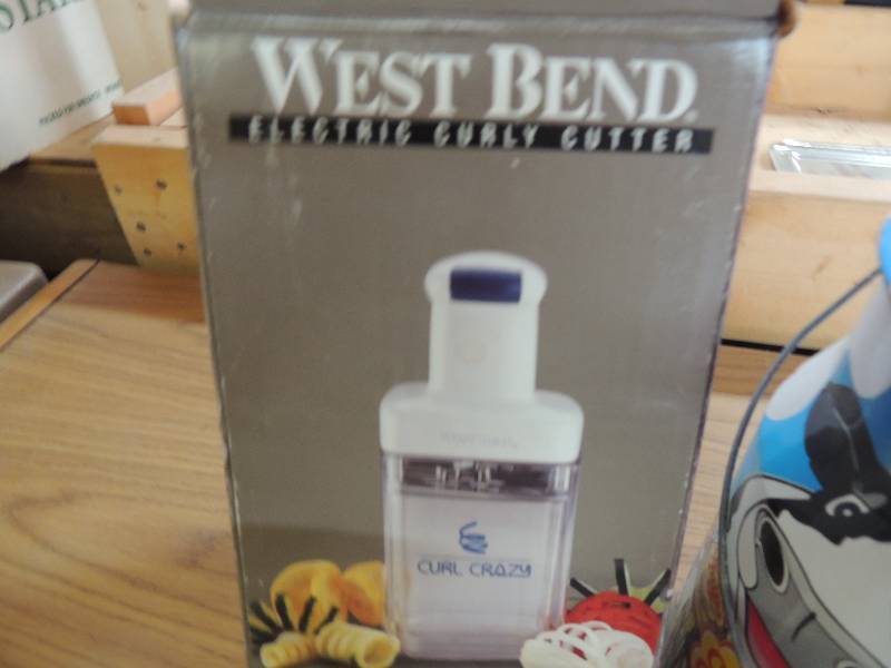 lot 956 image: West bend electric curly cutter 3rd...