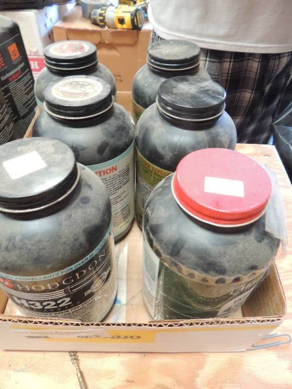 lot 963 image: H32 ifle powder X 2, Hodgdon H4198...