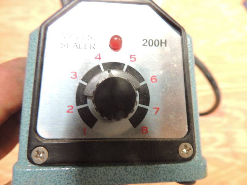 lot 994 image: Impulse sealer 200 H...