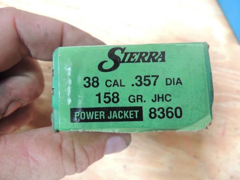 lot 1009 image: Sierra ,38 cal .357 dia 158g JHC...