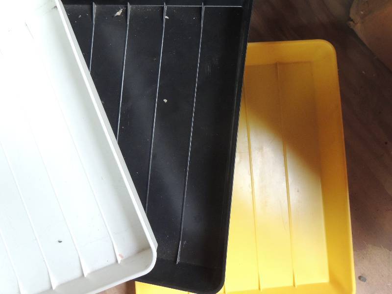 lot 863 image: 3 developing Bath trays for photogr...