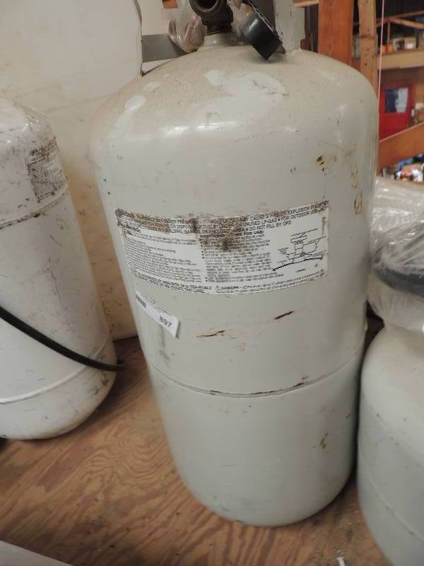 lot 897 image: Propane tank with hoses 30 gal...