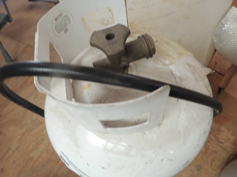 lot 896 image: 30 gal. Propane tank with hoses ..