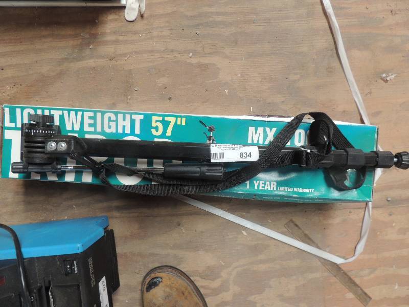 lot 834 image: Velron Video Stand...