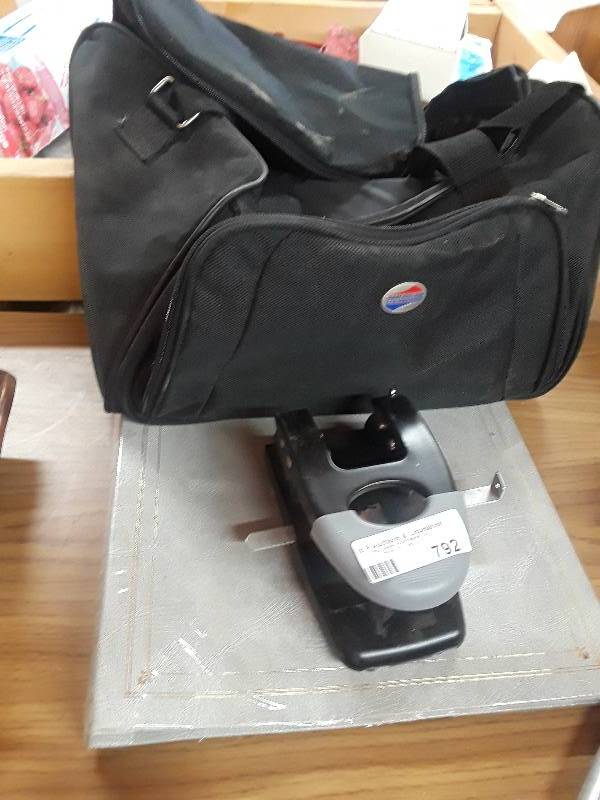 lot 792 image: Brand new photo album,  hole punch,...
