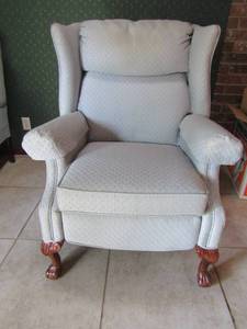 lot 32 image: LANE furniture baby blue with claw feet recliner has stains but in good condition 40 x 29