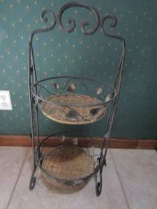lot 36 image: 2 tier basket with handle has wicker bottoms - 29x12x14