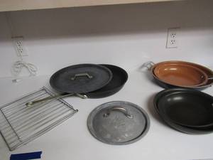 lot 67 image: Gotham steel pans qty 2, anodon skillets qty 2, commercial aluminum pan with lid and more