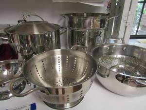 lot 83 image: dB handled strainers qty 3, Cuisinart pans, pot strainer