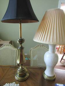 lot 86 image: 29 white floral painted lamp, 35 brass lamp,