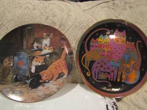 lot 102 image: Fabulous Felines by Laurel Burch 1994, limited edition plate, 1991 Die Spielman mermaiden cat plate