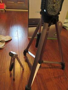 lot 114 image: 9 tripod small, 23 tripod both like new