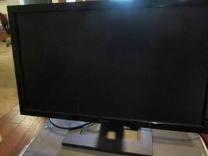 lot 116 image: Dell desktop computer with plug