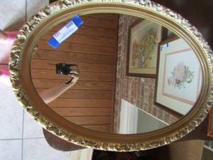 lot 122 image: Gold framed Mirror in great condition, 2618