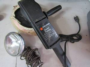 lot 213 image: B&D sander polisher with GE light