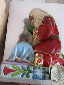 lot 250 image: Jim SHORES 4010488 The real meaning of Christmas- Jim shores collection