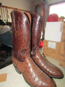 lot 266 image: Lucchese size 9 cowboy boots new