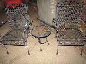 lot 197 image: Set of metal outdoor patio furniture chairs with a small middle table, used but great condition- cushions not included