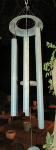 lot 5 image: 2ft long outdoor wind chimes very beautiful piece of yard art