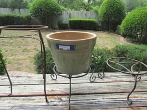 lot 298 image: 3 metal plant stands, 1 green plant pot